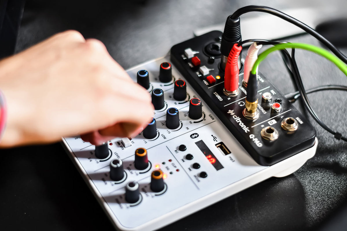 Q-PAD Compact Mixer + USB/BT/mp3