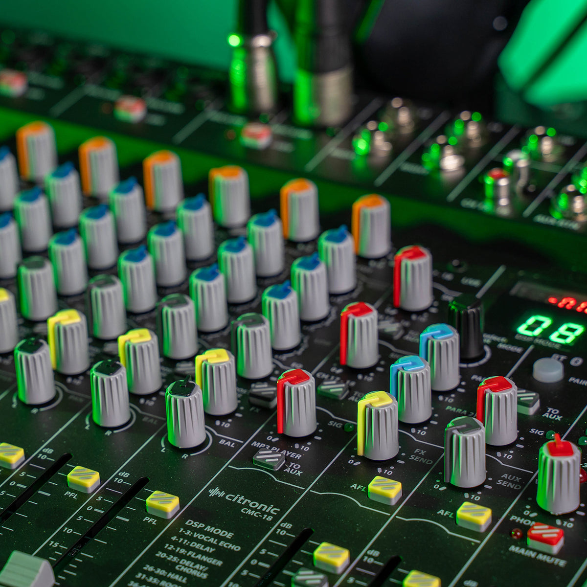 CMC-18 Live Mixing Console